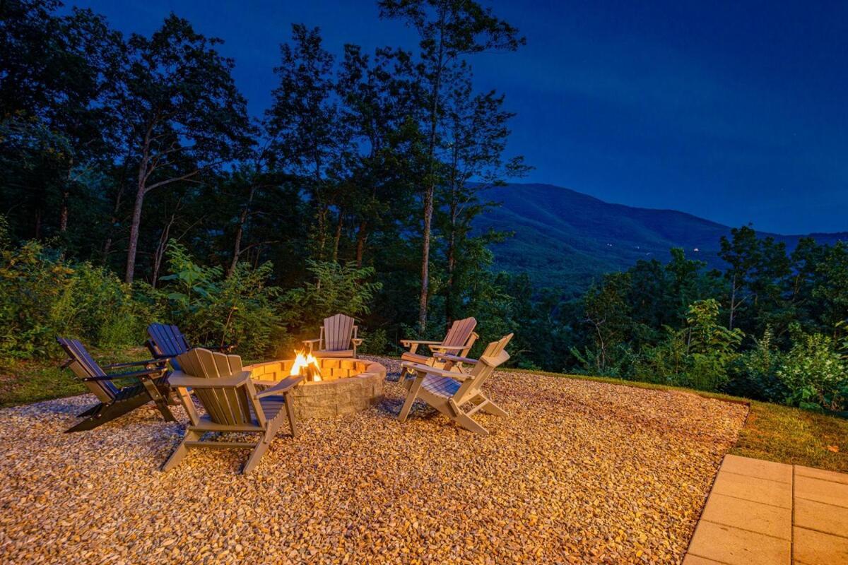 Firefly Cove - Private Theater And Mountain Views! Villa Sevierville Exterior photo